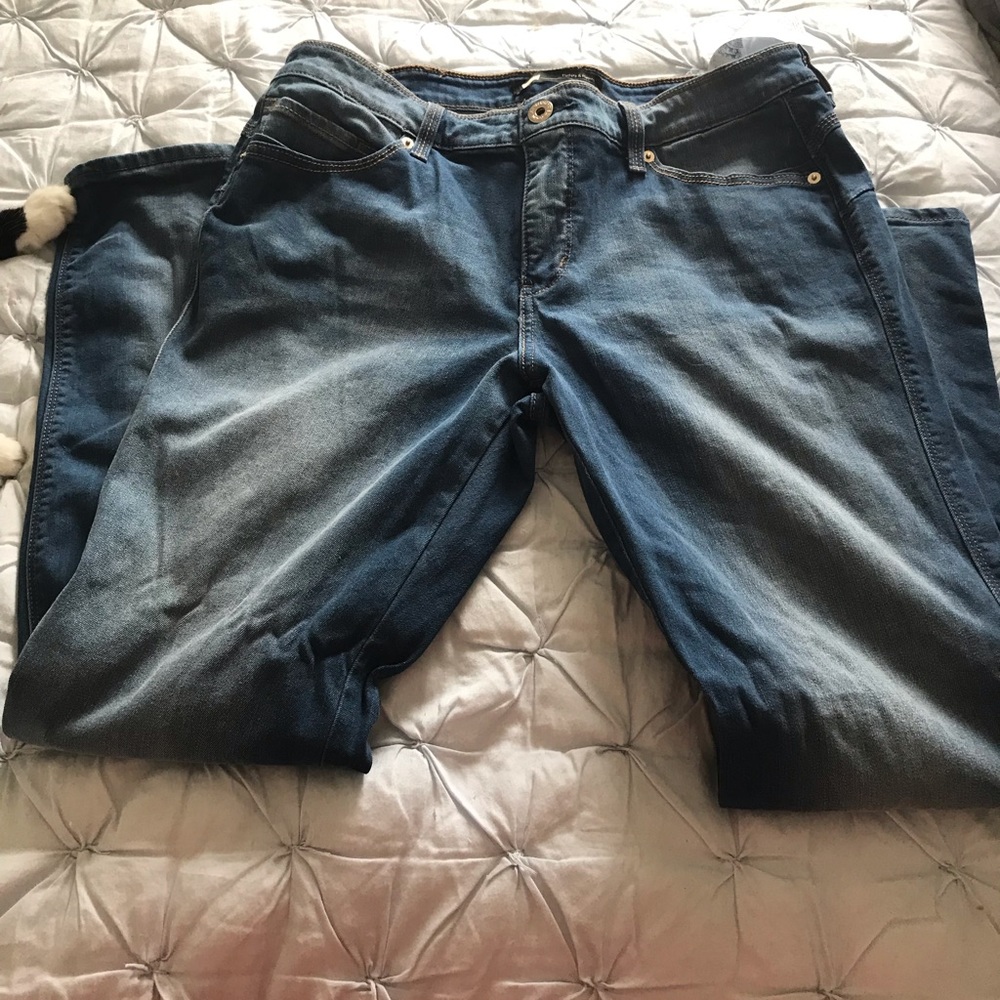 Levi’s skinny leg jeans